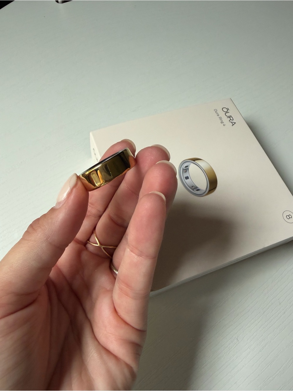 LIKE NEW • Oura 4 Gold Ring, Sz 8 - Picture 4 of 4
